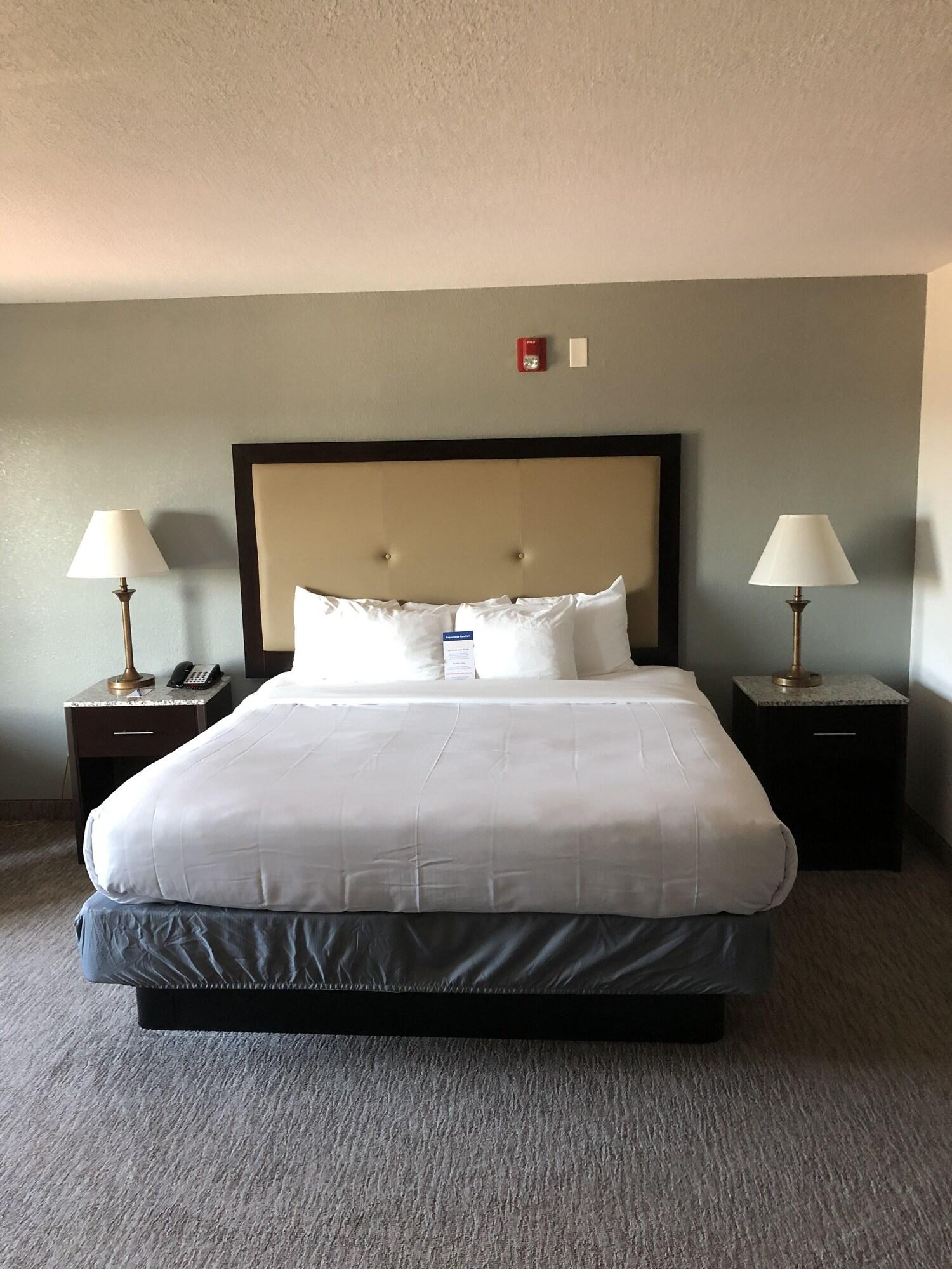 Comfort Inn & Suites Gatesville Near Fort Cavazos מראה חיצוני תמונה