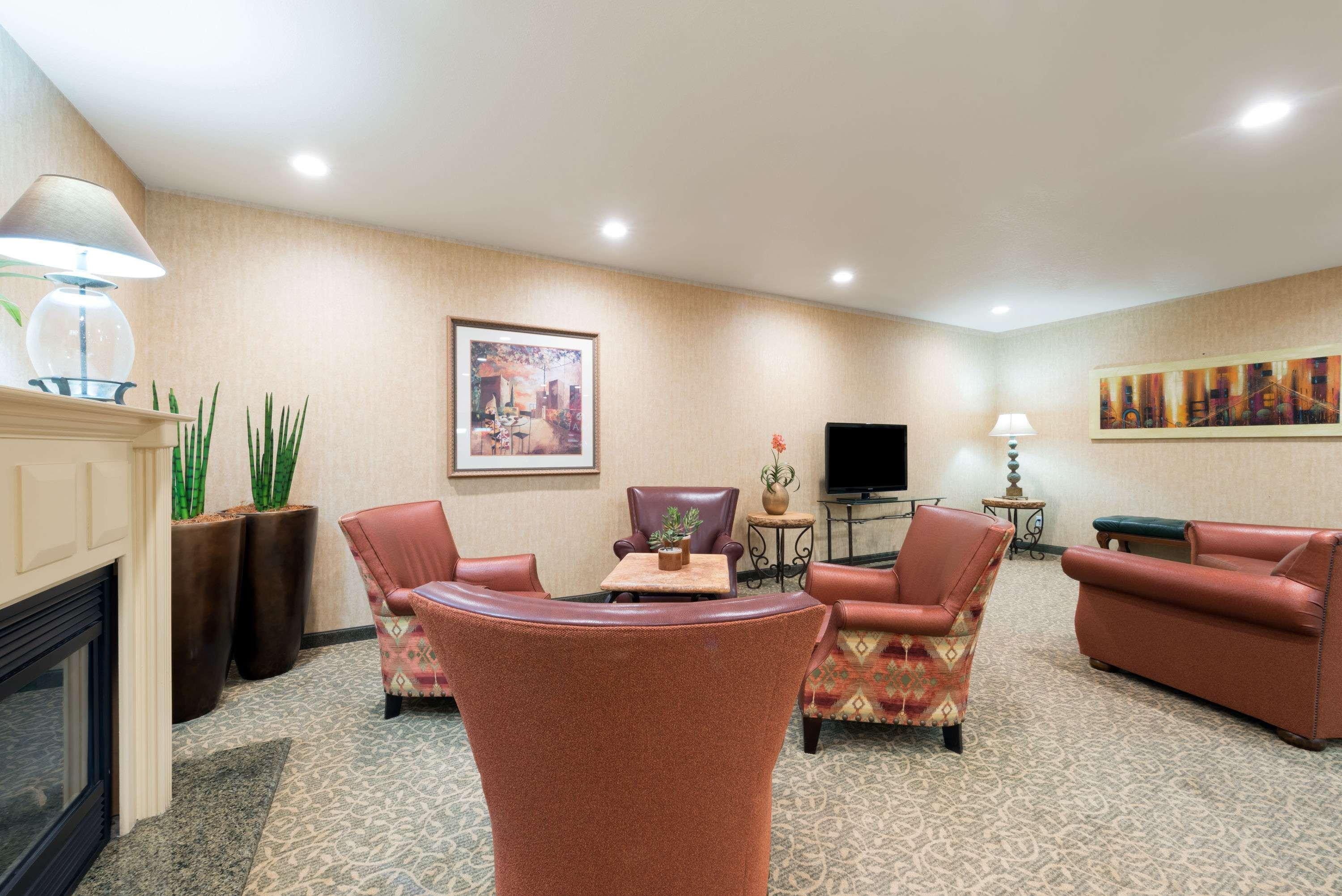 Comfort Inn & Suites Gatesville Near Fort Cavazos מראה חיצוני תמונה