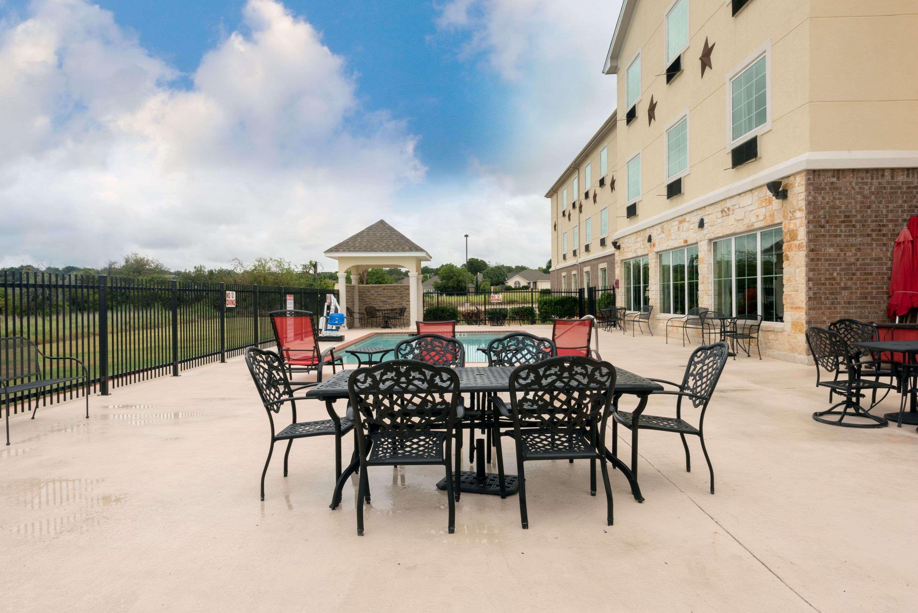Comfort Inn & Suites Gatesville Near Fort Cavazos מראה חיצוני תמונה