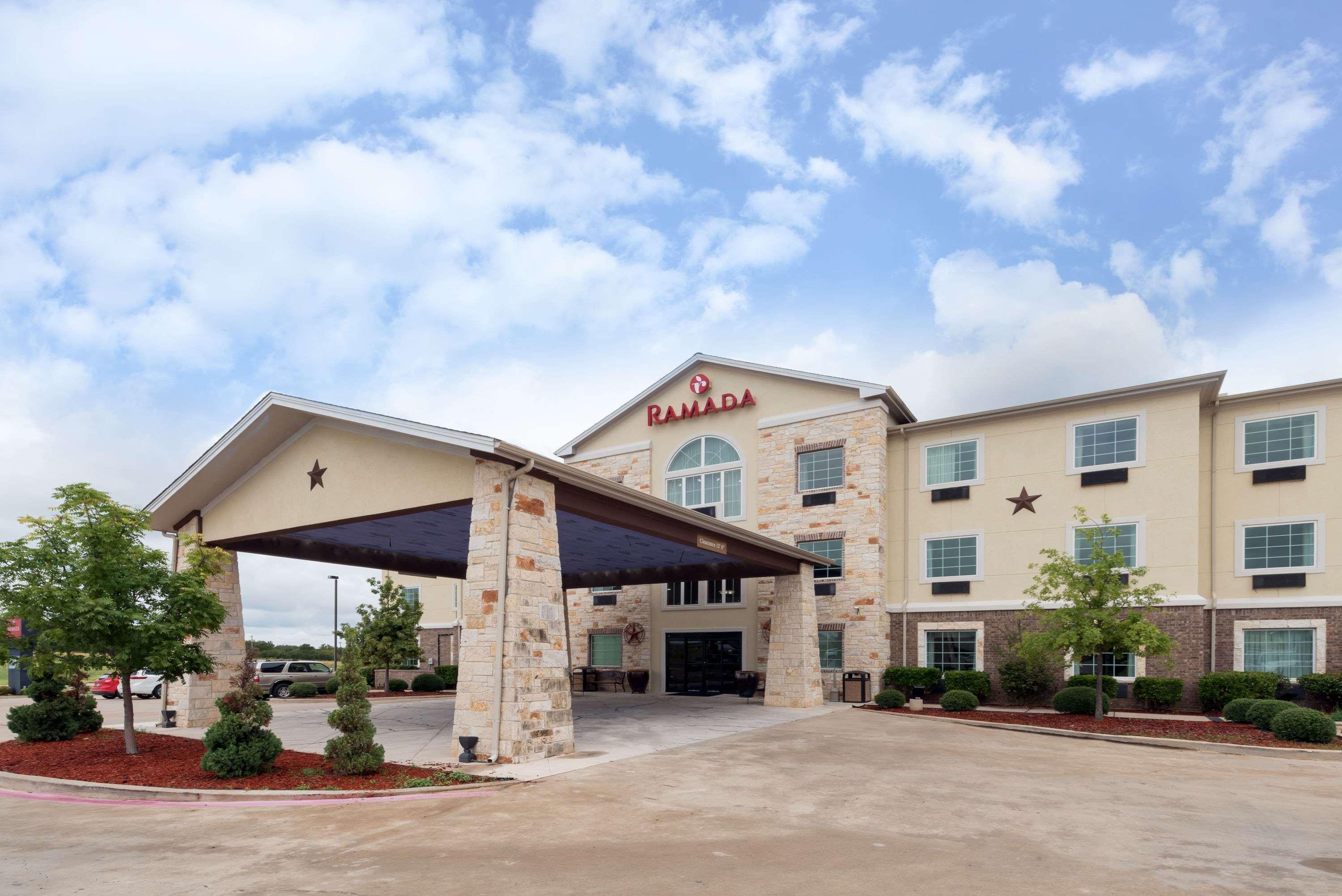 Comfort Inn & Suites Gatesville Near Fort Cavazos מראה חיצוני תמונה