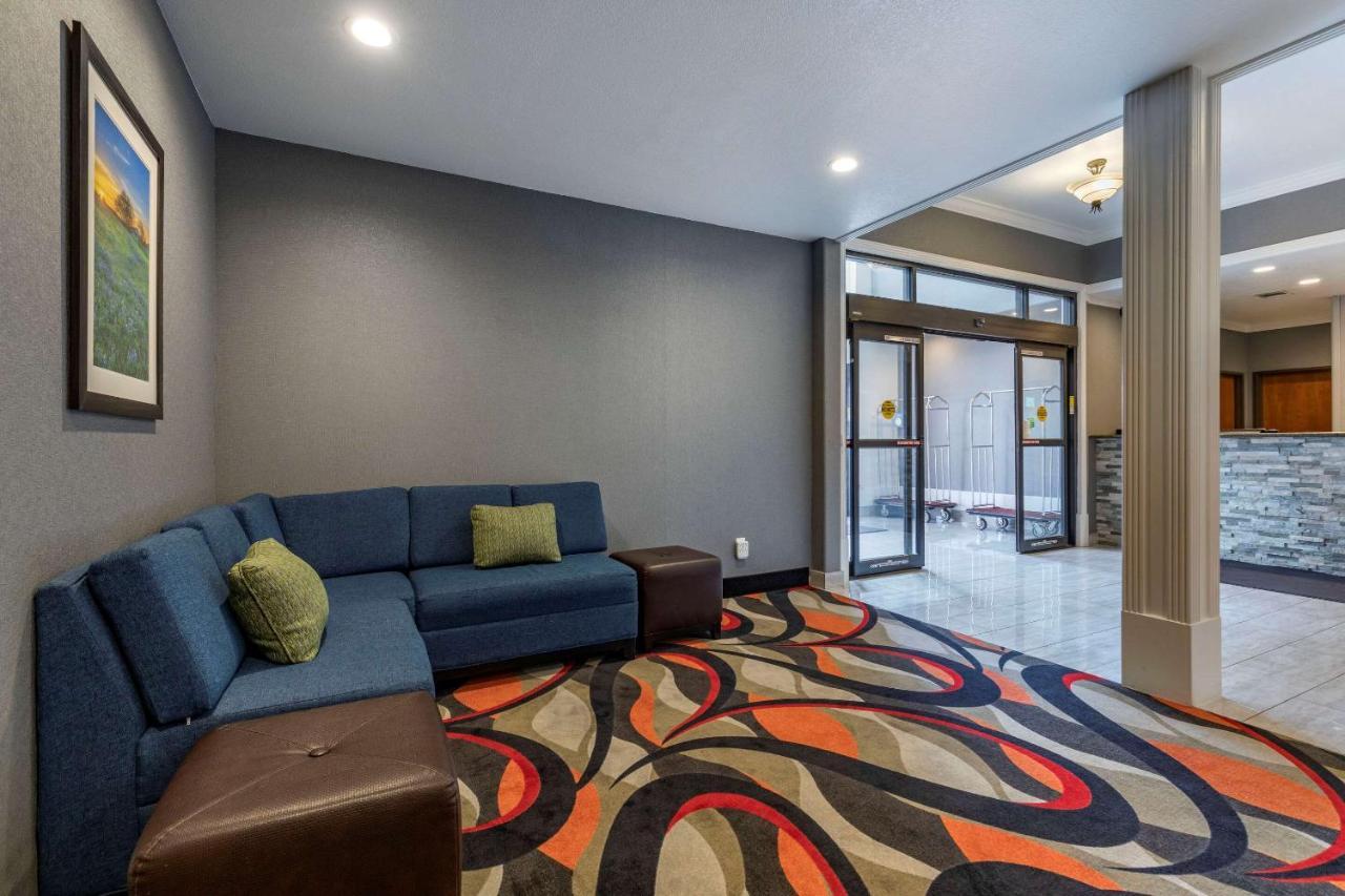 Comfort Inn & Suites Gatesville Near Fort Cavazos מראה חיצוני תמונה