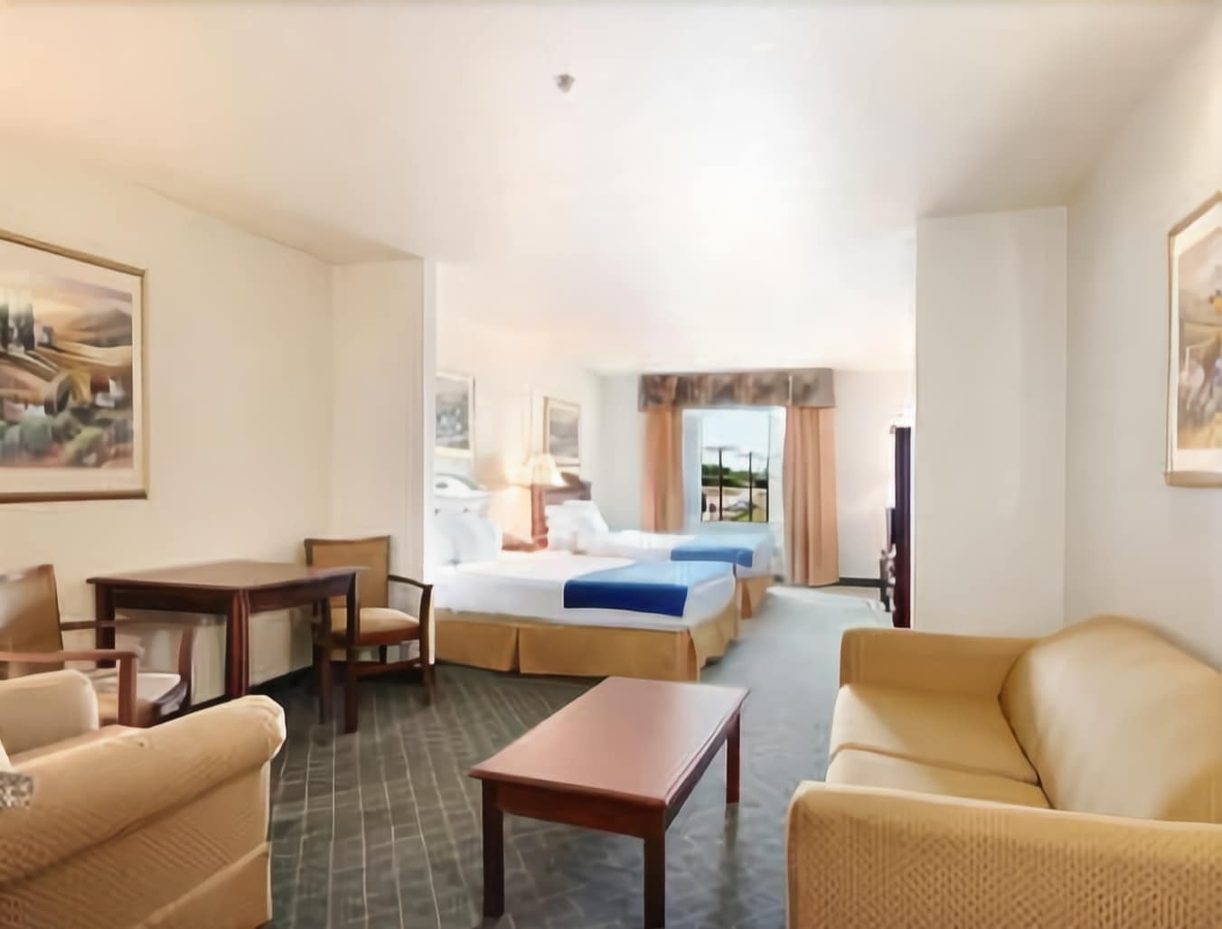 Comfort Inn & Suites Gatesville Near Fort Cavazos מראה חיצוני תמונה